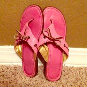 Pink sperry flip flops!