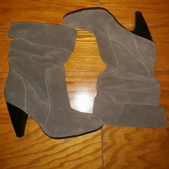 Grey suede Boots