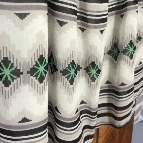 Dress💚 - Picture 2 of 3