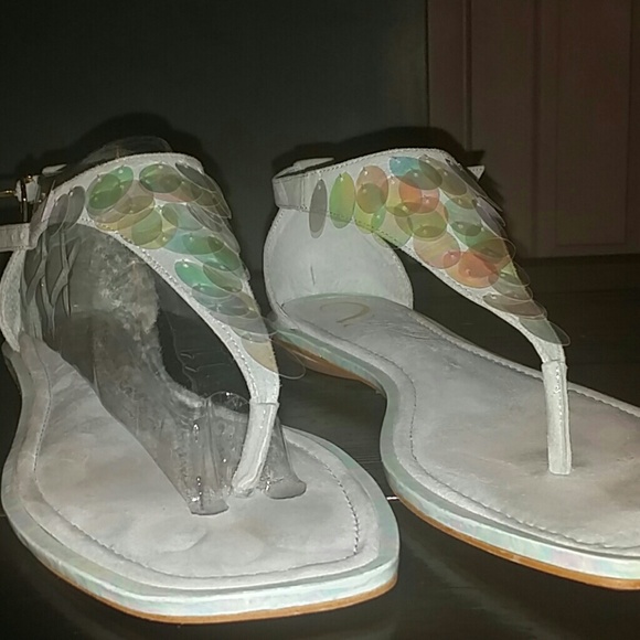Iridescent sequin sandal - Picture 3 of 4