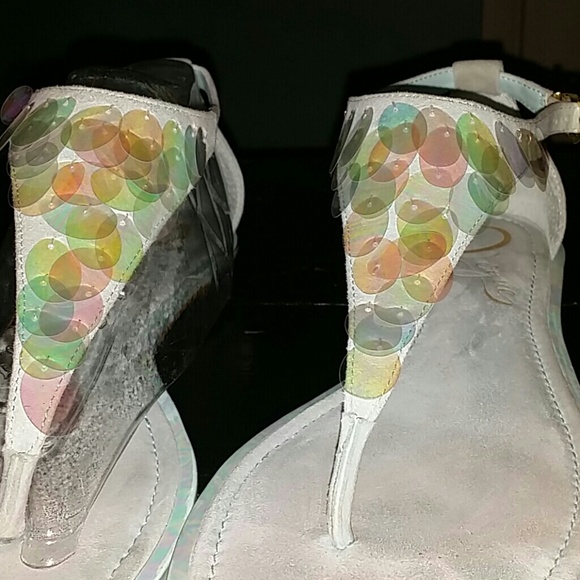 Iridescent sequin sandal - Picture 4 of 4