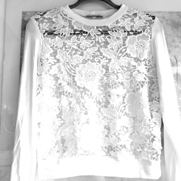 WAYF Sweaters - WAYF Floral Crochet Front Ivory Sweater Size XS