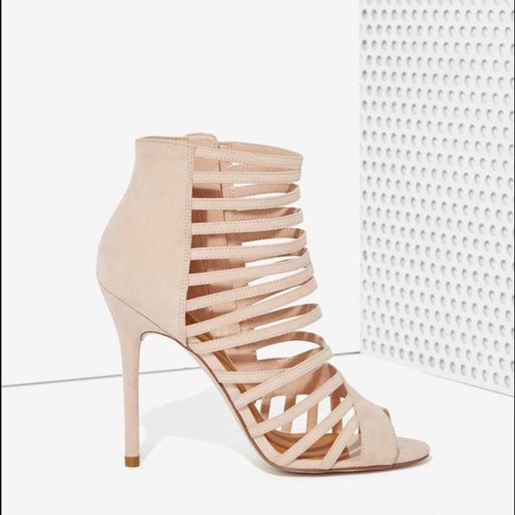 Steve Madden Pumps