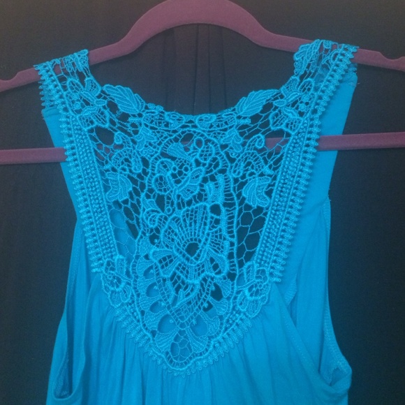 Turquoise top - Picture 2 of 2