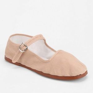 Urban Outfitters
Pink Overdyed Cotton Mary Jane