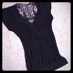 BLACK LACE FLUTTERY SLEEVE SHIRT
