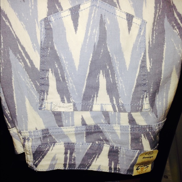 Seven7 Brand Jeans