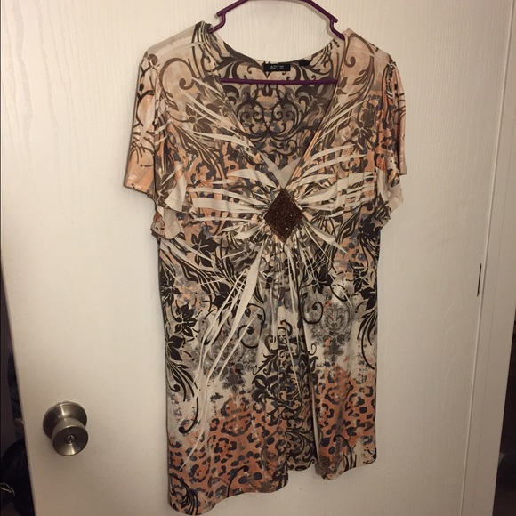 Apt. 9 patterned top💥final price reduction