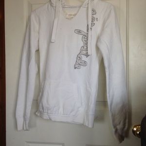 White Aeropostale sweatshirt