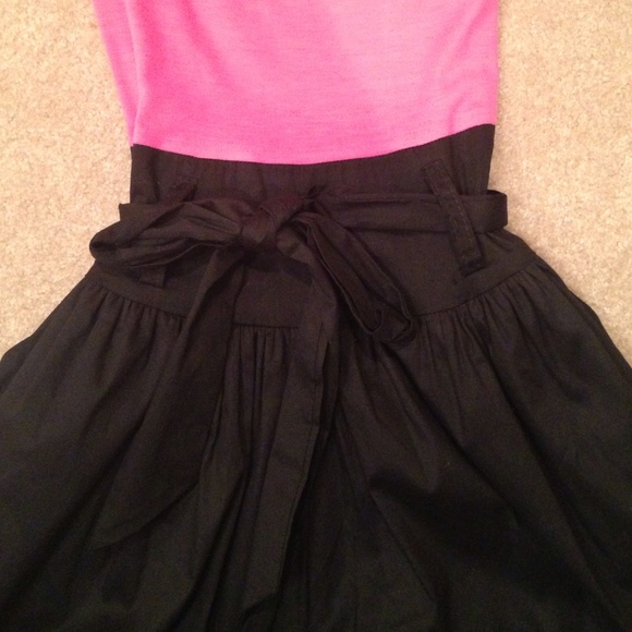 🎀Classy Pink & Black Dress🎀 - Picture 2 of 2