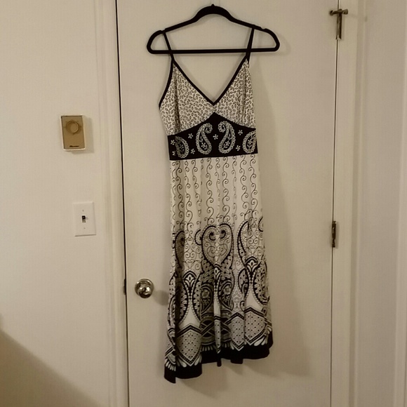 Spaghetti black & white dress