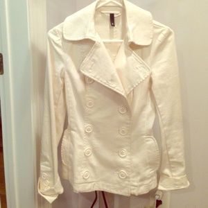 White denim double breasted coat