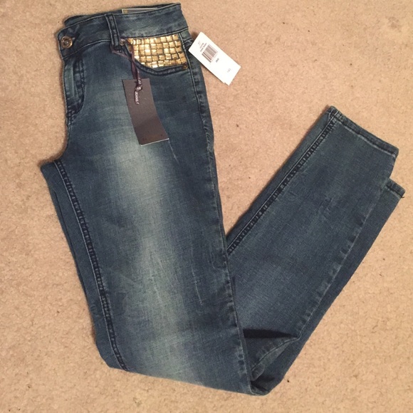 Buffalo Skinny Jeans with Detail