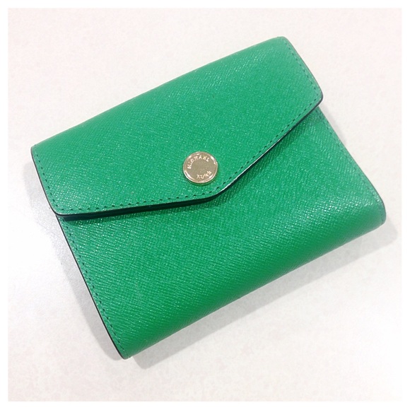 MICHAEL Michael Kors Handbags - 🎉HP MICHAEL Michael Kors Medium Carryall Wallet