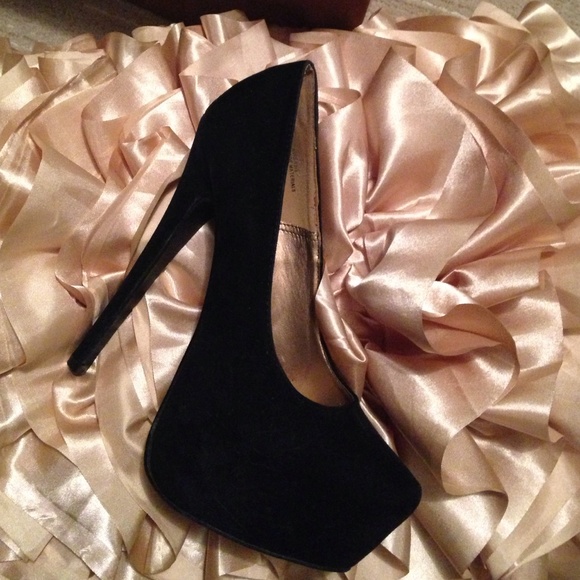 Black velvet-ish heals