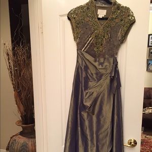 Victorian royale dress