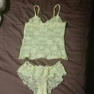 VICTORIAS SECRET YELLOW LACE LINGERIE