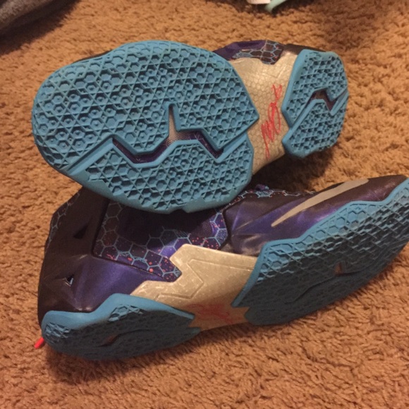 Lebron 11 - Picture 3 of 3