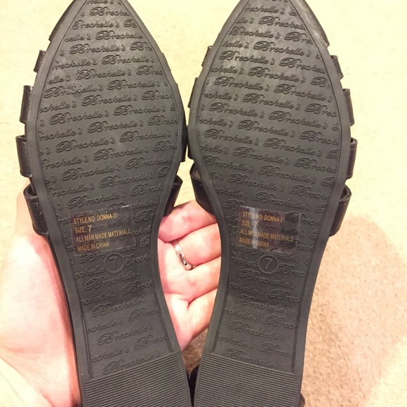 Black sandals NIB - Picture 3 of 4