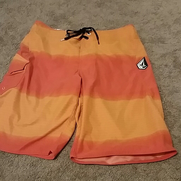 Men's Volcom board shorts