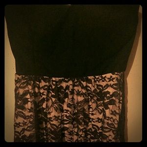 Strapless asymmetrical dress