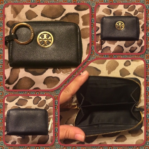 Tory Burch Clutches & Wallets - Tory Burch Robinson Saffiano Leather coin case