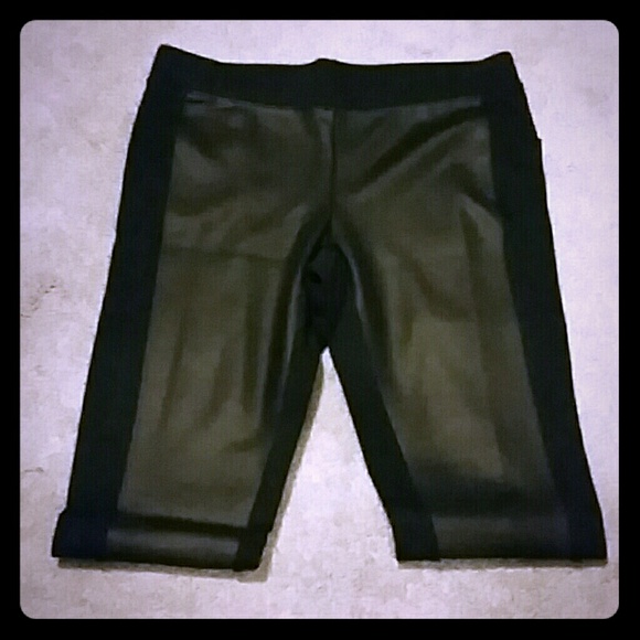 Express scuba front panel leggings. Size medium