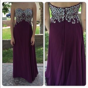 Selling both dresses for $100 each 👯💕