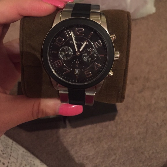 Mk watch