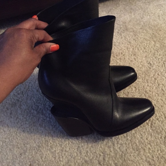 Authentic Theory Theysken boots - Picture 4 of 4