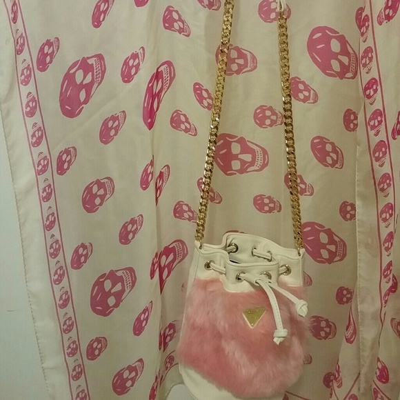 New Joyrich fluffy pink bucket bag - Picture 2 of 4