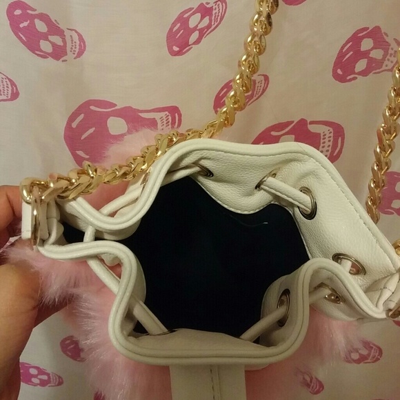 New Joyrich fluffy pink bucket bag - Picture 4 of 4