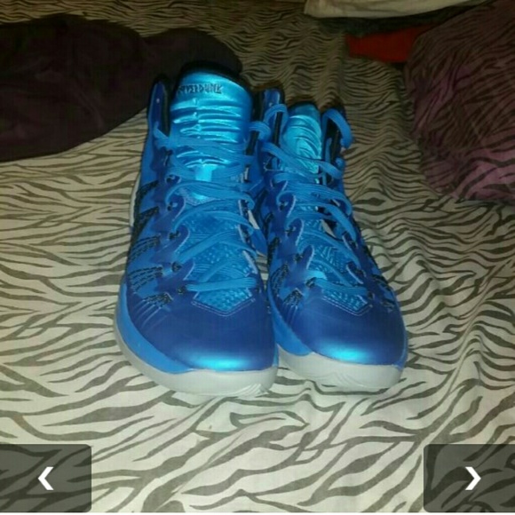 Shoes - Picture 3 of 3