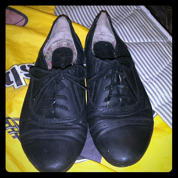 Black Oxford