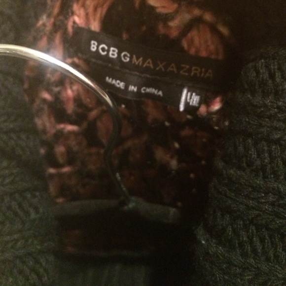 Poncho from BCBG couture pink and black - Picture 3 of 4