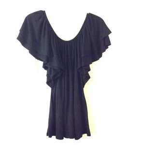 Black flutter sleeve top 🐝