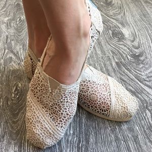 Toms Natural Crochet Classics Size 7.5