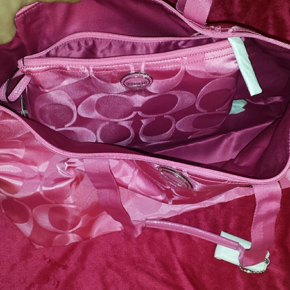LARGE signature hot pink coach weekender! - Picture 2 of 4