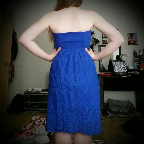 Dress - Picture 3 of 3