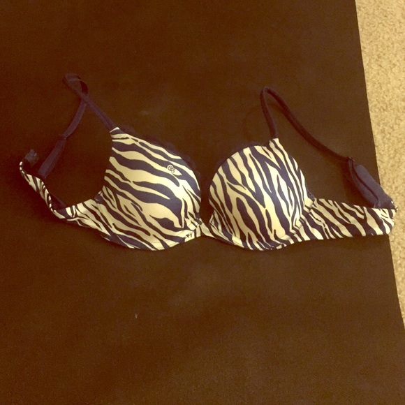 Very sexy Victoria secret push up bra