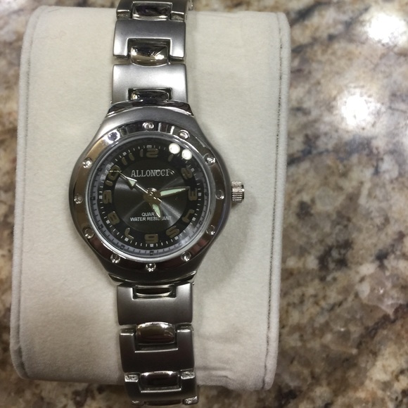 Women's Alloncci watch