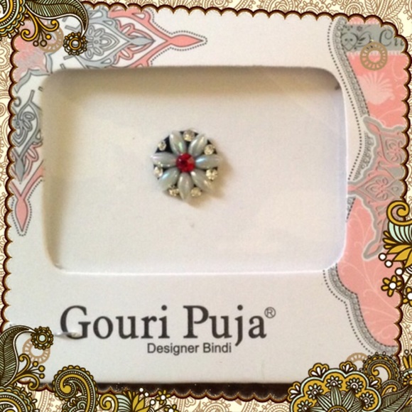 🌹GOURI PUJA/Bindi🌹
