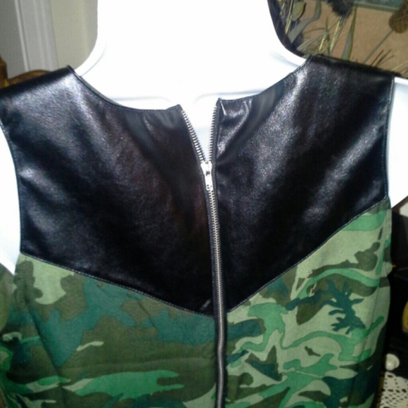 Top - Picture 2 of 3