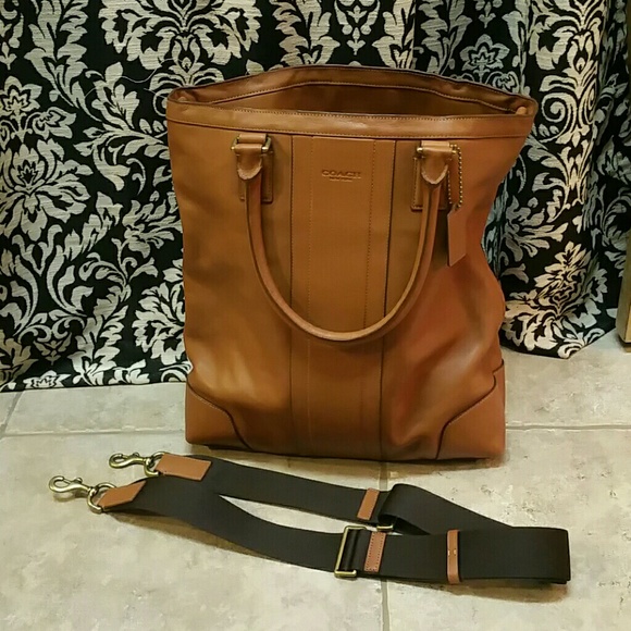 Coach Handbags - COACH weekender bag