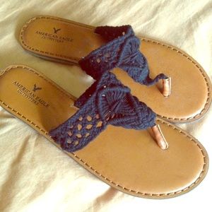 NWOT - Black crocheted American Eagle flip flops