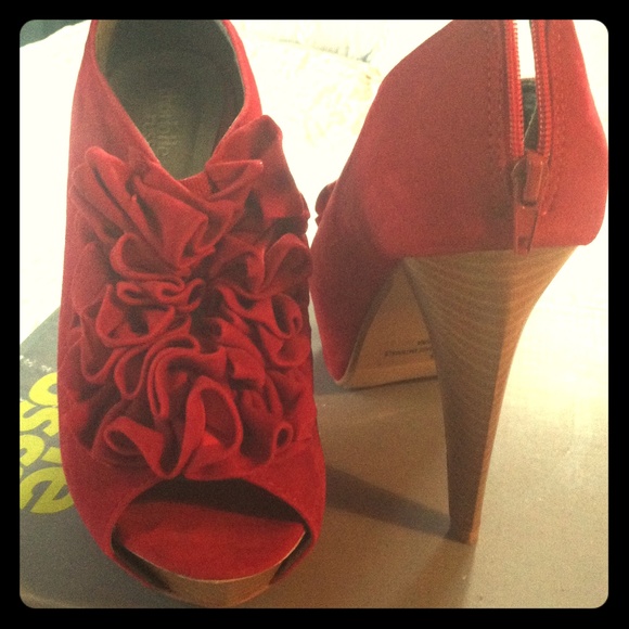 Red ruffle booties tan heel