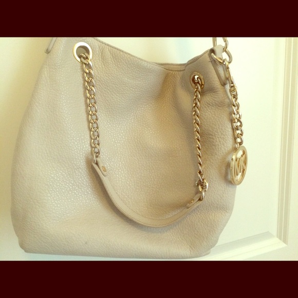 Michael Kors Jet Set Medium Chain Shoulder Tote