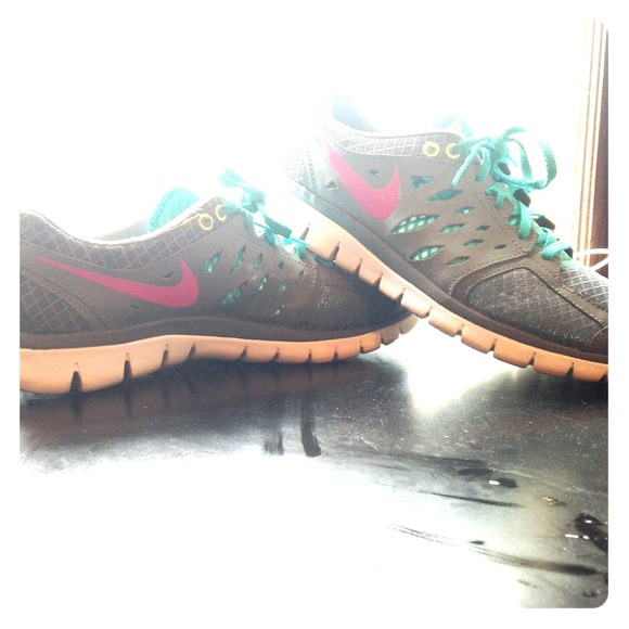 Nike Flex Run Sneakers