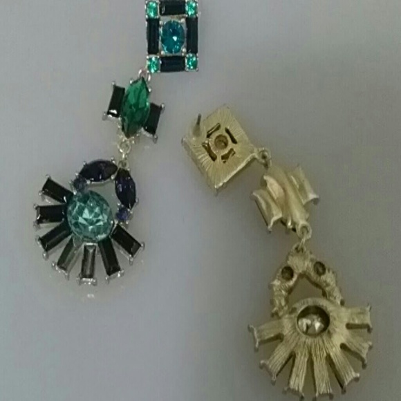 Earrings - Picture 4 of 4