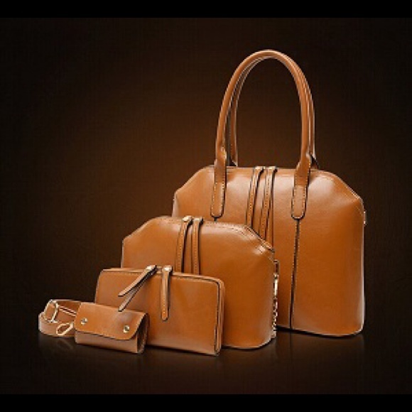 Handbags - Women's 4 Pieces Design Purse Leatherette Clutches